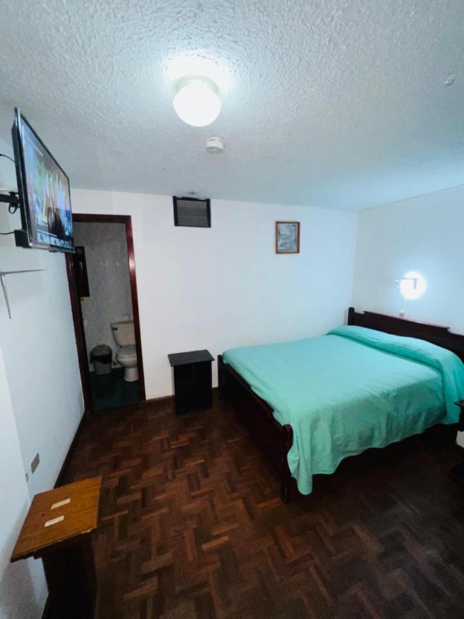 Hotel Estrellita Inn Alameda Кито Номер фото